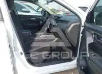 2018 Nissan ROGUE photo