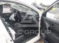 2018 Nissan ROGUE photo