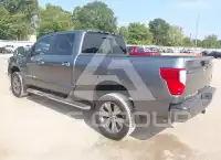2018 Nissan TITAN фото