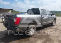 2018 Nissan TITAN photo