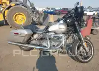 2018 Harley-Davidson FLHX photo