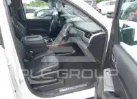 2018 Chevrolet Suburan фото