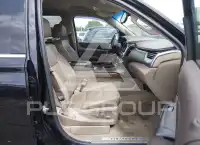 2018 Chevrolet Suburan фото