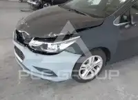 2018 Chevrolet Cruze photo