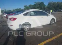 2018 Chevrolet Cruze photo