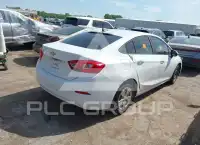 2018 Chevrolet Cruze photo