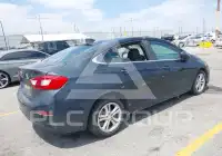 2018 Chevrolet Cruze photo