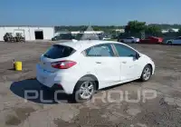 2018 Chevrolet Cruze photo