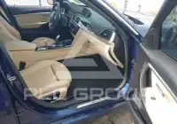 2018 BMW 330 photo