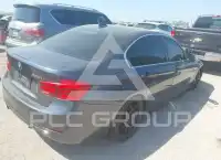 2018 BMW 330 photo