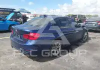 2018 BMW 330 photo