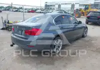2018 BMW 330 photo