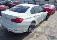 2018 BMW 330 photo
