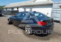 2018 BMW 330 photo
