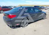 2018 BMW 530 photo