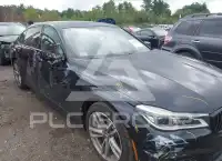 2018 BMW 750 фото