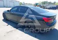 2018 BMW 750 фото