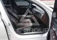 2018 BMW 750 photo