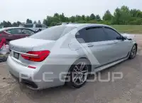 2018 BMW 750 фото