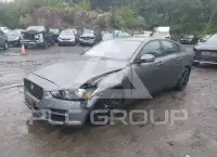 2018 Jaguar XE фото