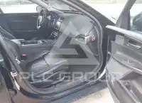 2018 Jaguar XE photo