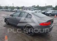 2018 Jaguar XE фото