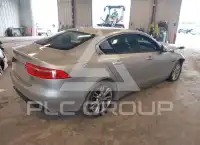 2018 Jaguar XE фото
