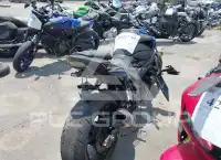 2018 Suzuki GSX-S750 фото