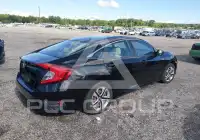 2018 Honda CIVIC photo