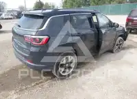 2018 Jeep COMPASS photo