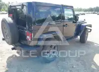 2018 Jeep WRANGLER фото