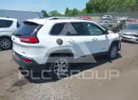2018 Jeep CHEROKEE photo