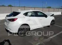 2018 Mazda 3 photo