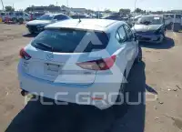 2018 Mazda 3 photo