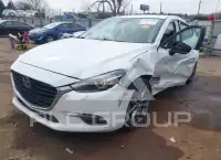2018 Mazda 3 photo