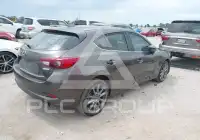 2018 Mazda 3 фото