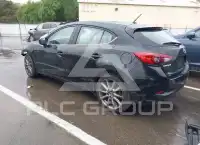 2018 Mazda 3 photo