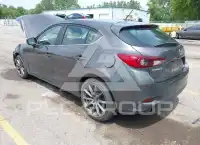 2018 Mazda 3 photo
