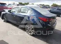 2018 Mazda 3 photo