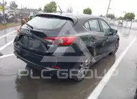 2018 Mazda 3 photo