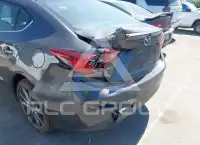 2018 Mazda 3 photo