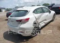 2018 Mazda 3 photo