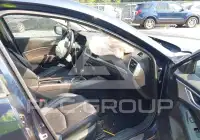 2018 Mazda 3 фото