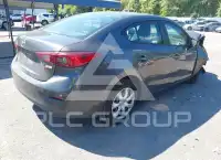2018 Mazda 3 photo