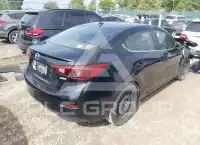 2018 Mazda 3 фото