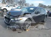 2018 Mazda 3 фото