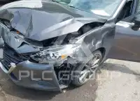 2018 Mazda 3 photo