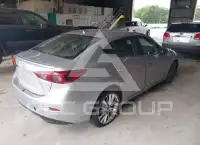 2018 Mazda 3 фото