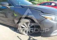 2018 Mazda 3 photo