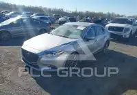 2018 Mazda 3 photo